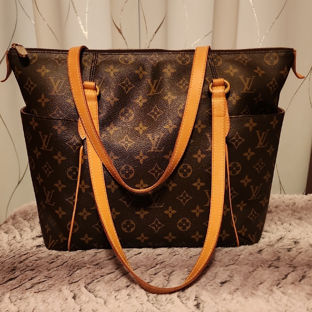 LOUIS VUITTON TOTALLY MM - Picture 4 of 17